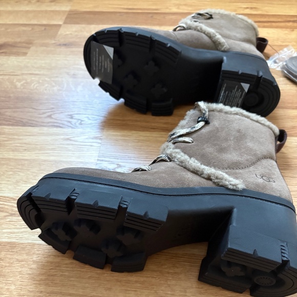 UGG women’s Brooklyn Water-Resistant Hiker Boot - Picture 6 of 12